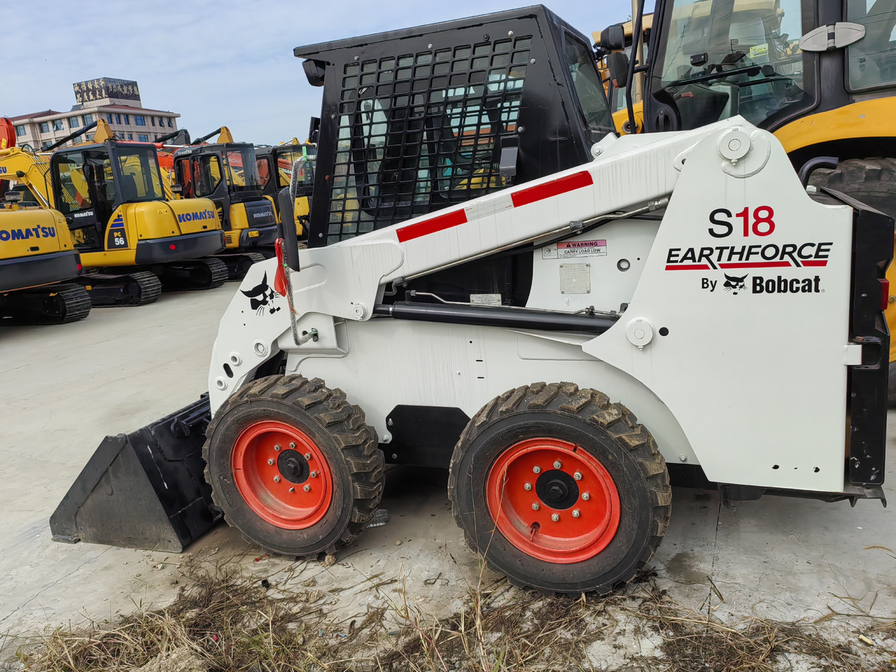 BOBCAT S18 - Mini chargeuse: photos 1 BOBCAT S18 - Mini chargeuse: photos 1