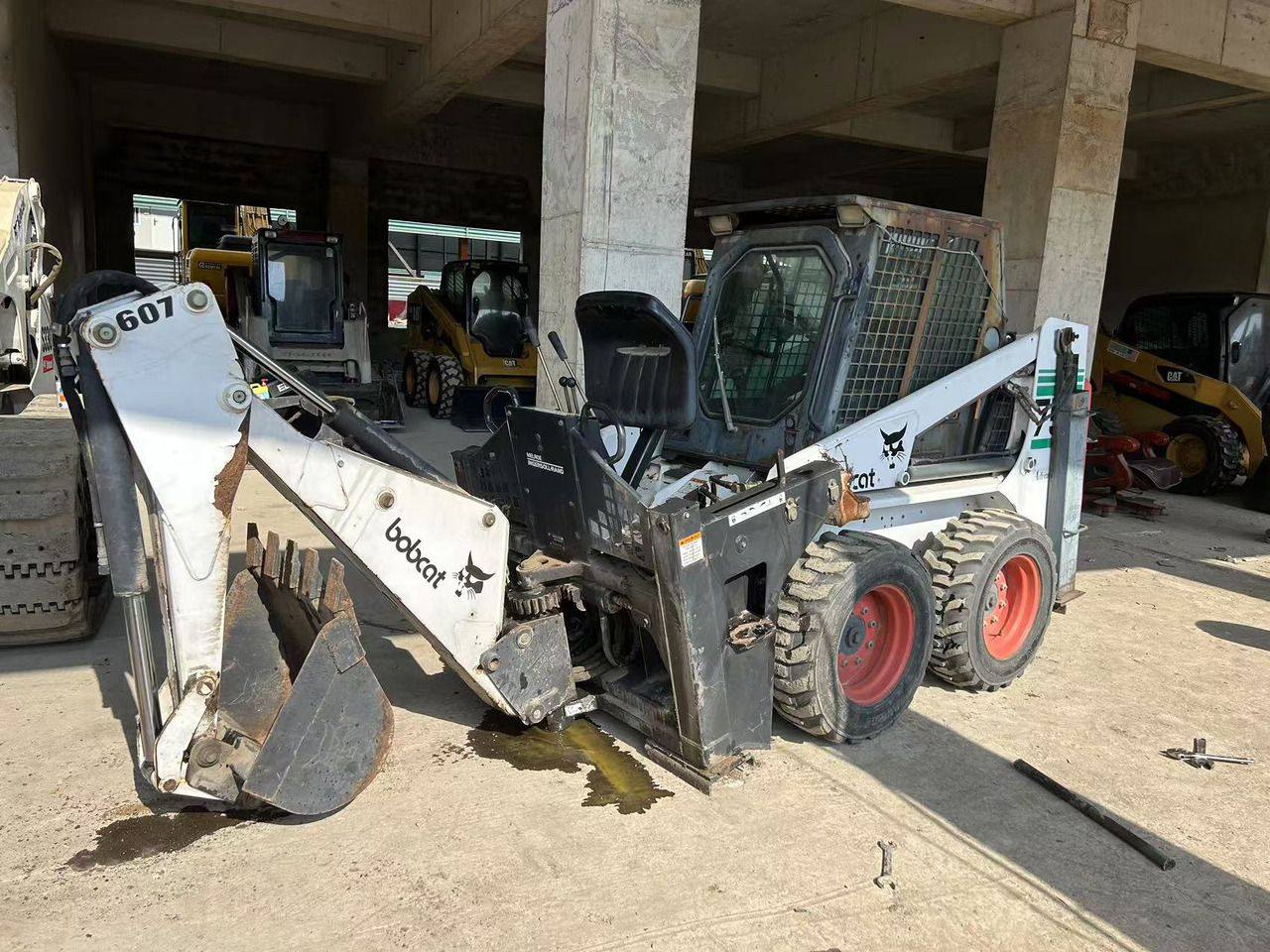 BOBCAT T753 - Mini chargeuse: photos 2 BOBCAT T753 - Mini chargeuse: photos 2