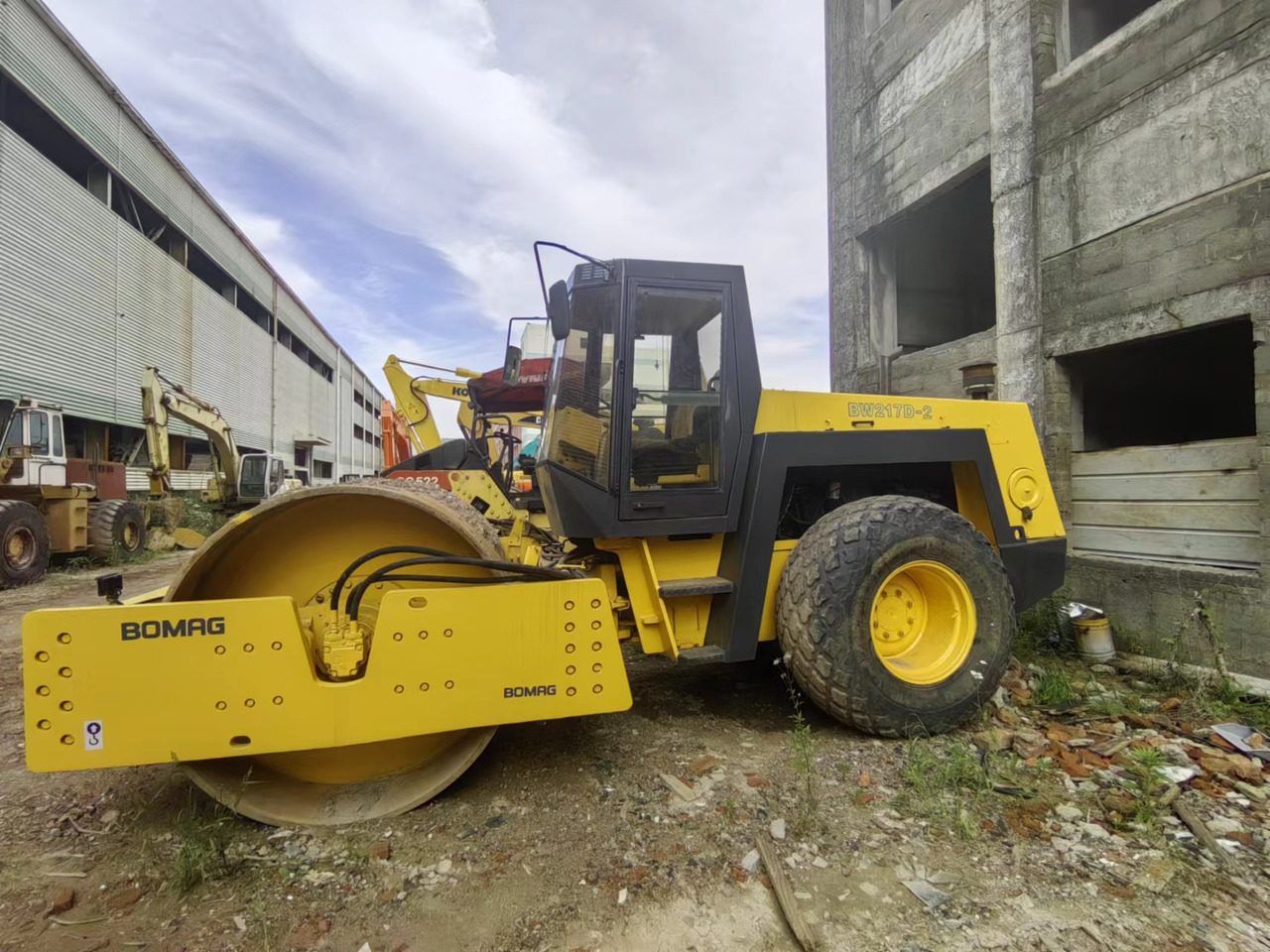BOMAG BW217D - Rouleau compresseur: photos 2 BOMAG BW217D - Rouleau compresseur: photos 2