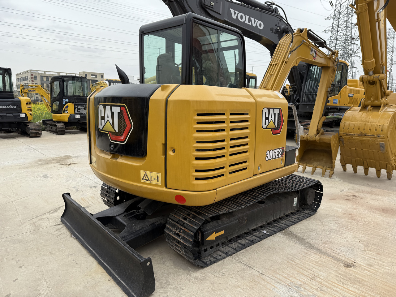 CATERPILLAR 306E2 - Mini pelle: photos 2 CATERPILLAR 306E2 - Mini pelle: photos 2