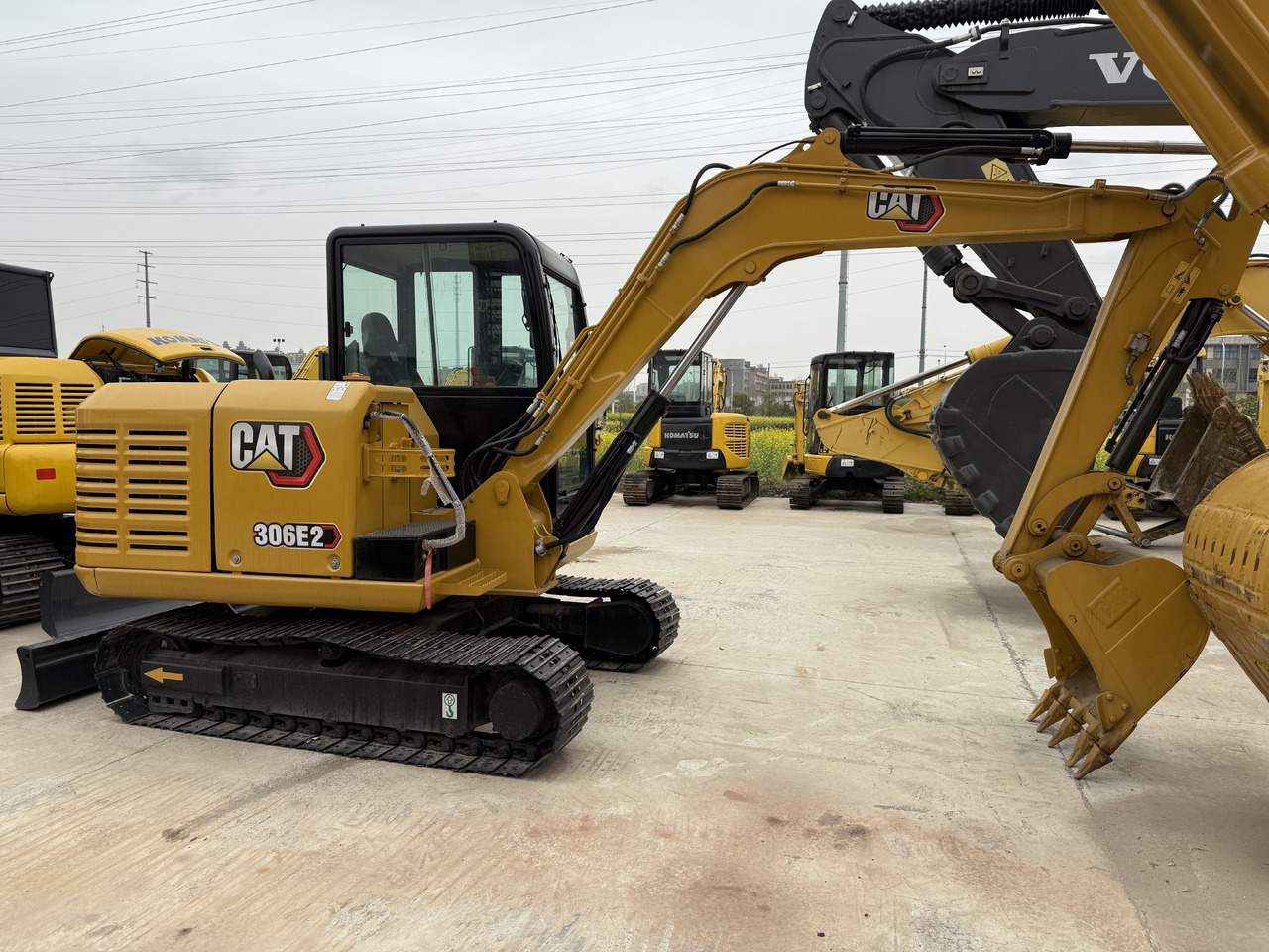 CATERPILLAR 306E2 - Mini pelle: photos 1 CATERPILLAR 306E2 - Mini pelle: photos 1