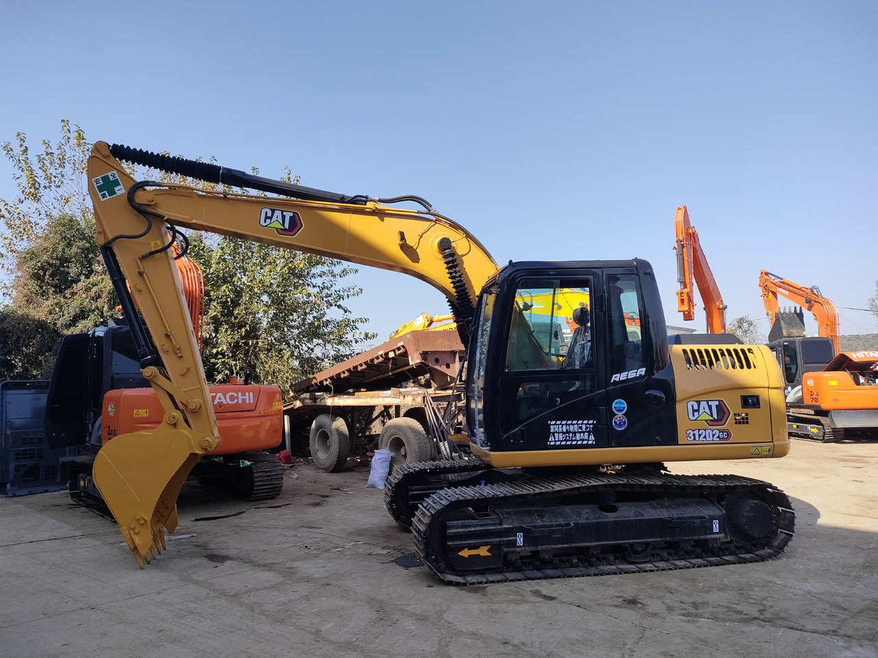 CATERPILLAR 312D2GC - Mini pelle: photos 1 CATERPILLAR 312D2GC - Mini pelle: photos 1
