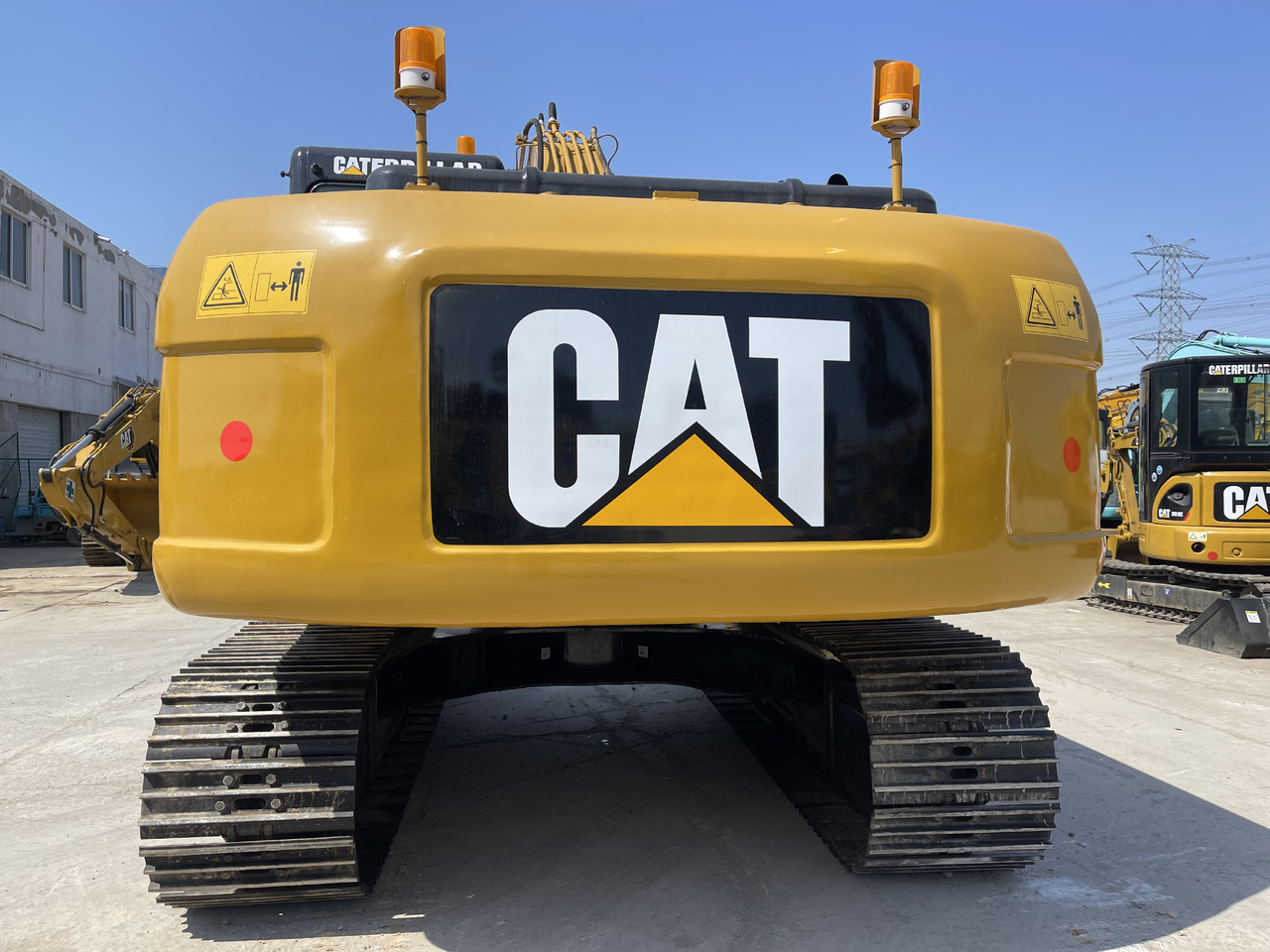 CATERPILLAR 320D2 - Pelle sur chenille: photos 4 CATERPILLAR 320D2 - Pelle sur chenille: photos 4