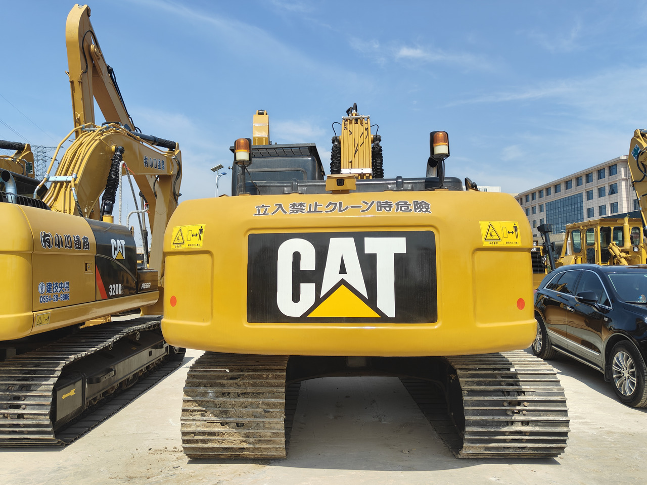 CATERPILLAR 320D2 - Pelle sur chenille: photos 4 CATERPILLAR 320D2 - Pelle sur chenille: photos 4