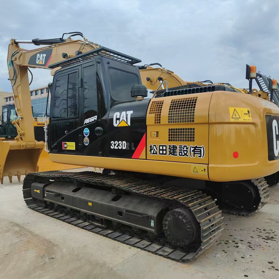CATERPILLAR 323D - Pelle sur chenille: photos 1 CATERPILLAR 323D - Pelle sur chenille: photos 1