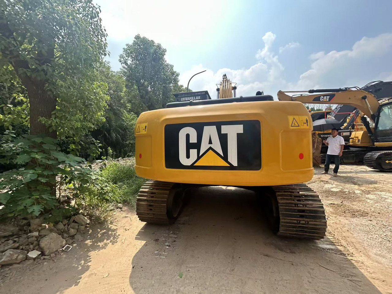 CATERPILLAR 323D2L - Pelle sur chenille: photos 2 CATERPILLAR 323D2L - Pelle sur chenille: photos 2