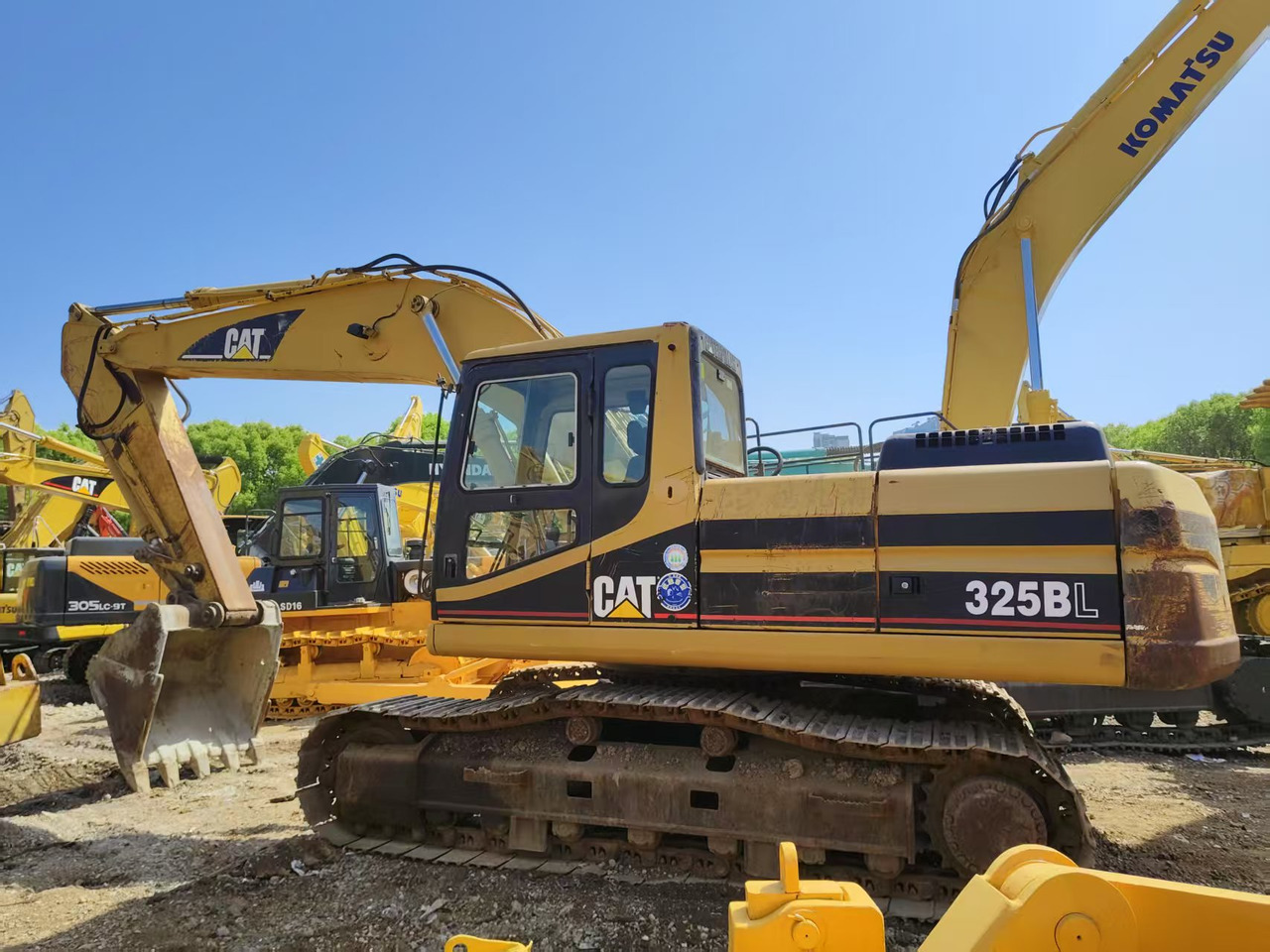 CATERPILLAR 325B - Pelle sur chenille: photos 1 CATERPILLAR 325B - Pelle sur chenille: photos 1