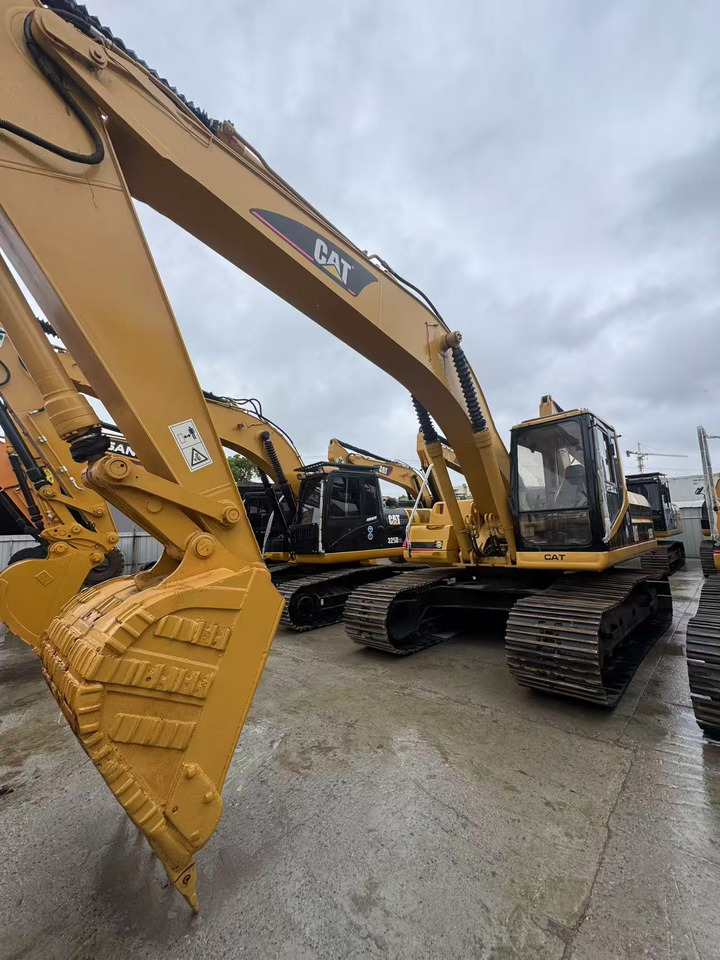CATERPILLAR 325B - Pelle sur chenille: photos 3 CATERPILLAR 325B - Pelle sur chenille: photos 3