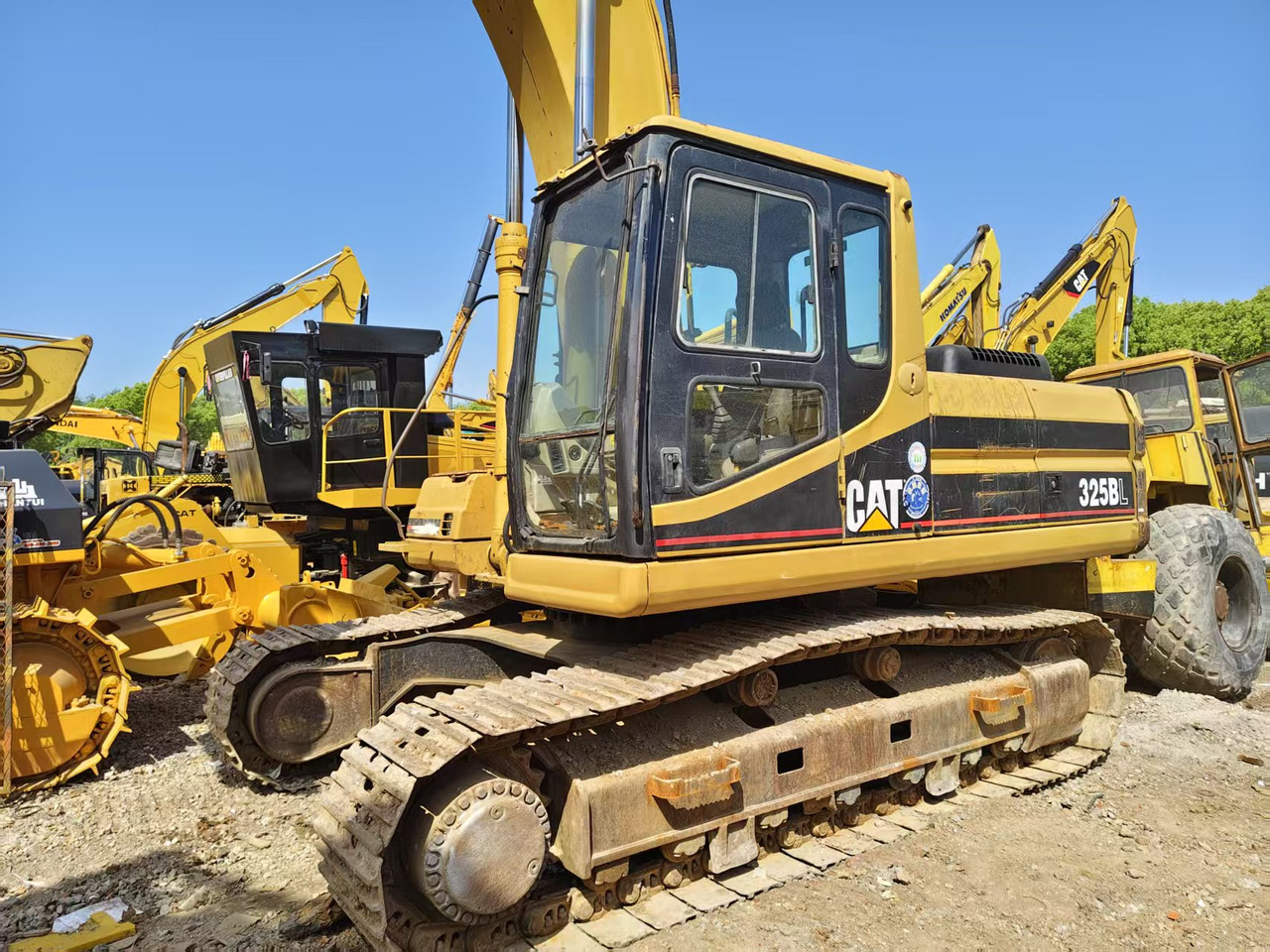 CATERPILLAR 325B - Pelle sur chenille: photos 5 CATERPILLAR 325B - Pelle sur chenille: photos 5
