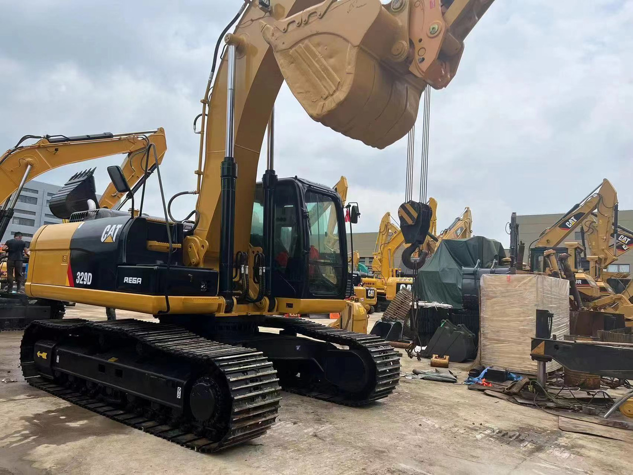 CATERPILLAR 329D - Pelle sur chenille: photos 3 CATERPILLAR 329D - Pelle sur chenille: photos 3