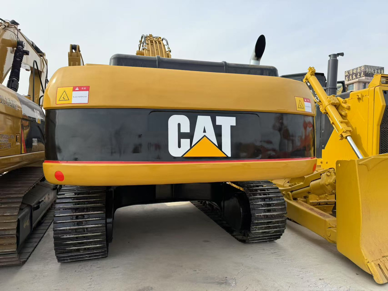 CATERPILLAR 330C - Pelle sur chenille: photos 3 CATERPILLAR 330C - Pelle sur chenille: photos 3
