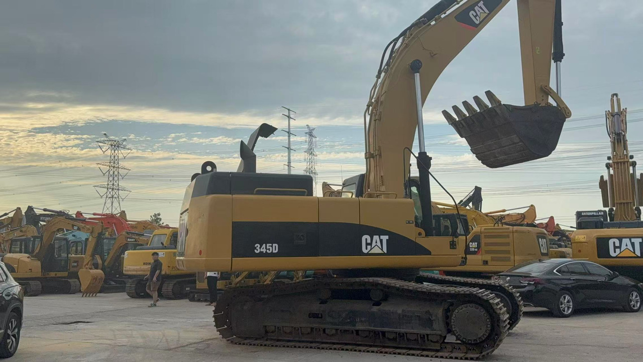 CATERPILLAR 345D - Pelle sur chenille: photos 4 CATERPILLAR 345D - Pelle sur chenille: photos 4
