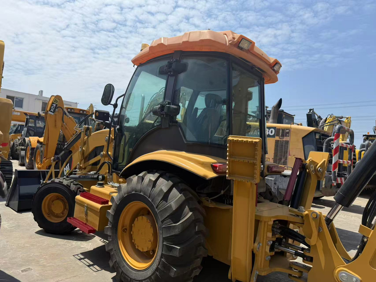 CATERPILLAR 420F - Tractopelle: photos 4 CATERPILLAR 420F - Tractopelle: photos 4