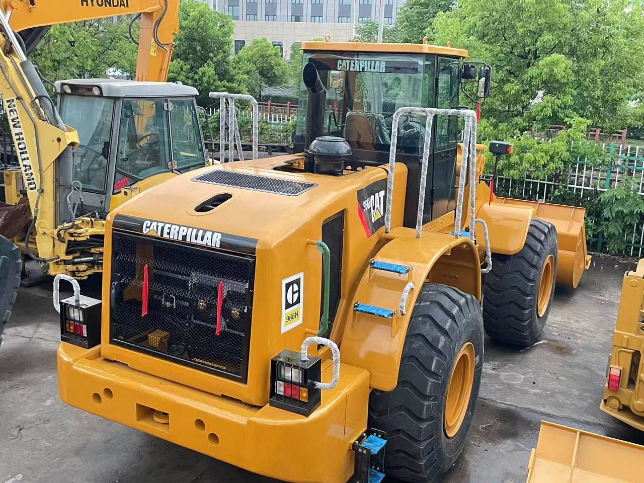 CATERPILLAR 966H - Chargeuse sur pneus: photos 4 CATERPILLAR 966H - Chargeuse sur pneus: photos 4