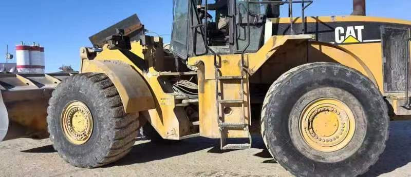 CATERPILLAR 980G - Chargeuse sur chenilles: photos 3 CATERPILLAR 980G - Chargeuse sur chenilles: photos 3