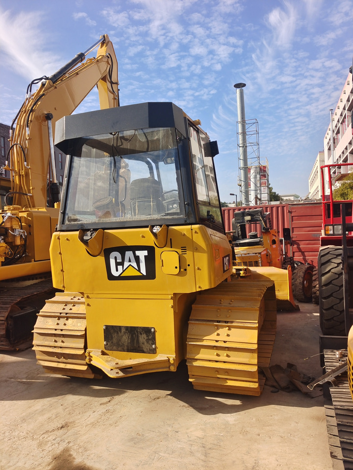 CATERPILLAR D3K - Bulldozer: photos 3 CATERPILLAR D3K - Bulldozer: photos 3