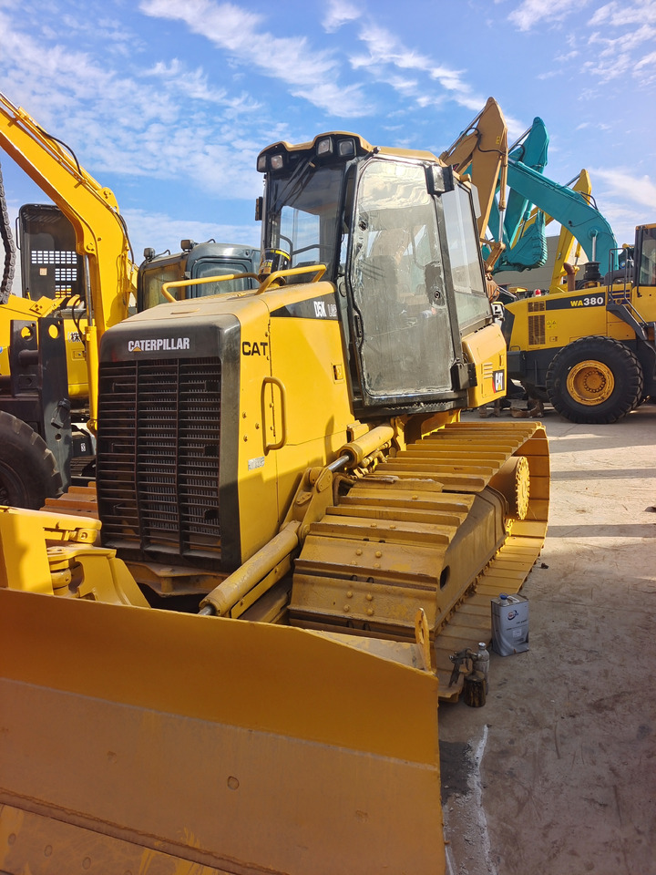 CATERPILLAR D3K - Bulldozer: photos 1 CATERPILLAR D3K - Bulldozer: photos 1