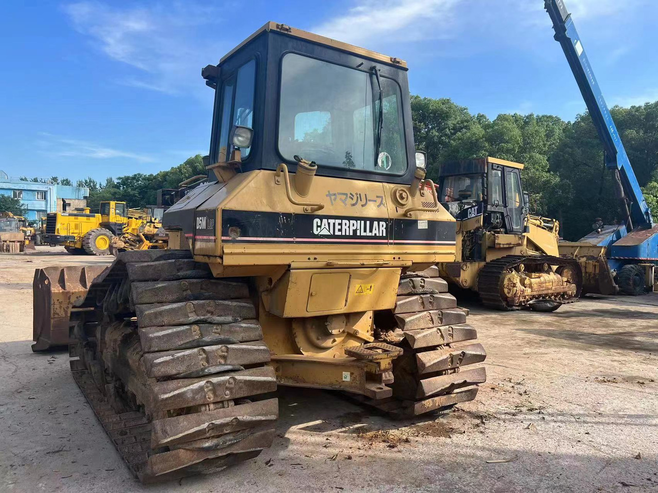 CATERPILLAR D5M - Bulldozer: photos 5 CATERPILLAR D5M - Bulldozer: photos 5