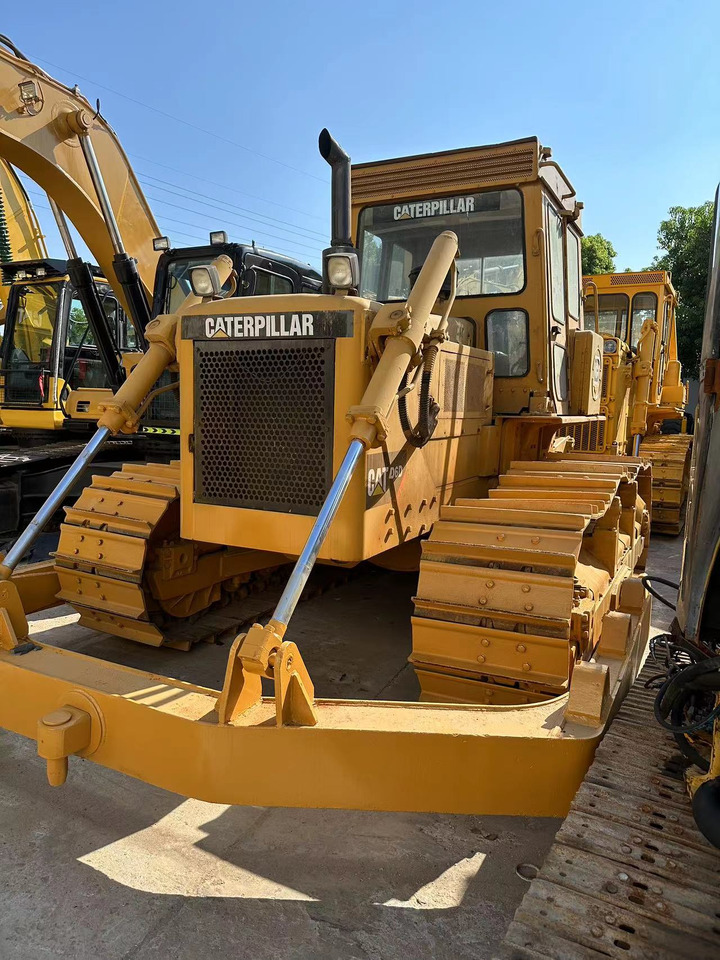 CATERPILLAR D6D - Bulldozer: photos 1 CATERPILLAR D6D - Bulldozer: photos 1