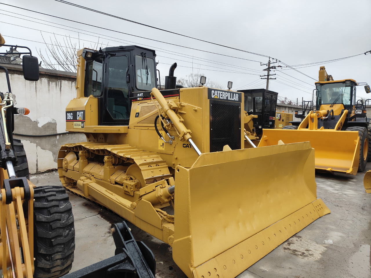 CATERPILLAR D6G - Bulldozer: photos 1 CATERPILLAR D6G - Bulldozer: photos 1