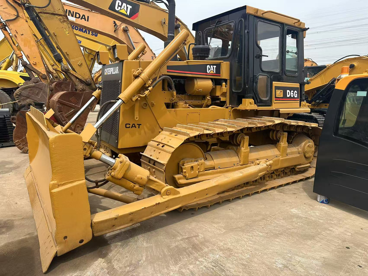 CATERPILLAR D6G - Bulldozer: photos 3 CATERPILLAR D6G - Bulldozer: photos 3