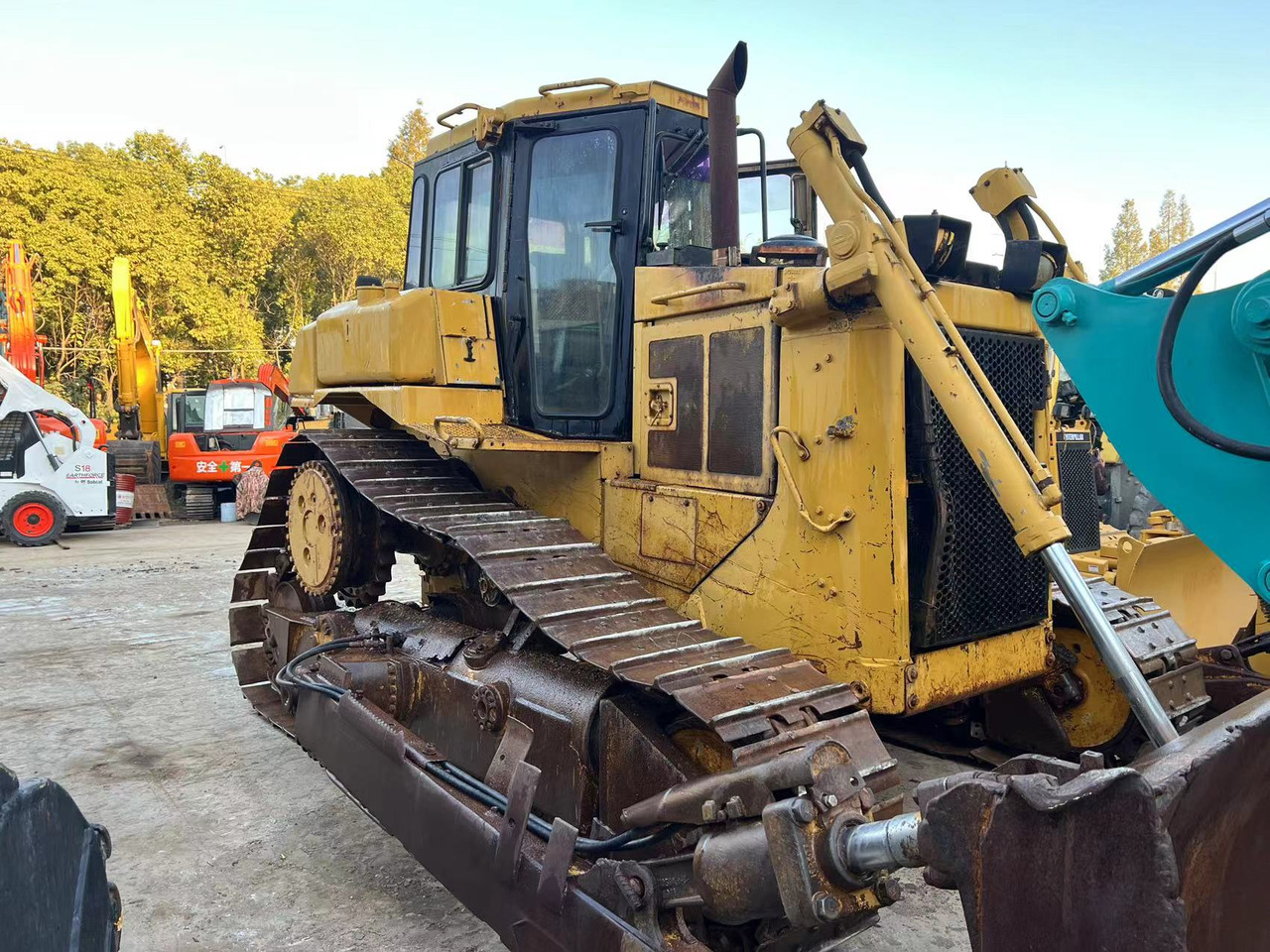 CATERPILLAR D6H - Bulldozer: photos 3 CATERPILLAR D6H - Bulldozer: photos 3