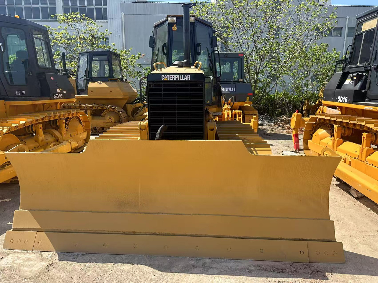 CATERPILLAR D6K - Bulldozer: photos 4 CATERPILLAR D6K - Bulldozer: photos 4