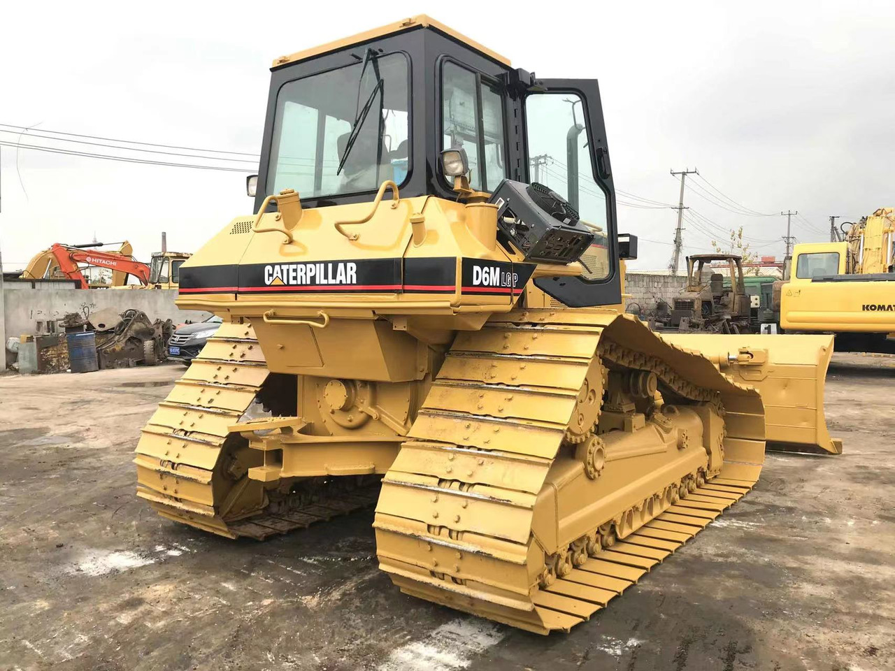 CATERPILLAR D6M - Bulldozer: photos 3 CATERPILLAR D6M - Bulldozer: photos 3