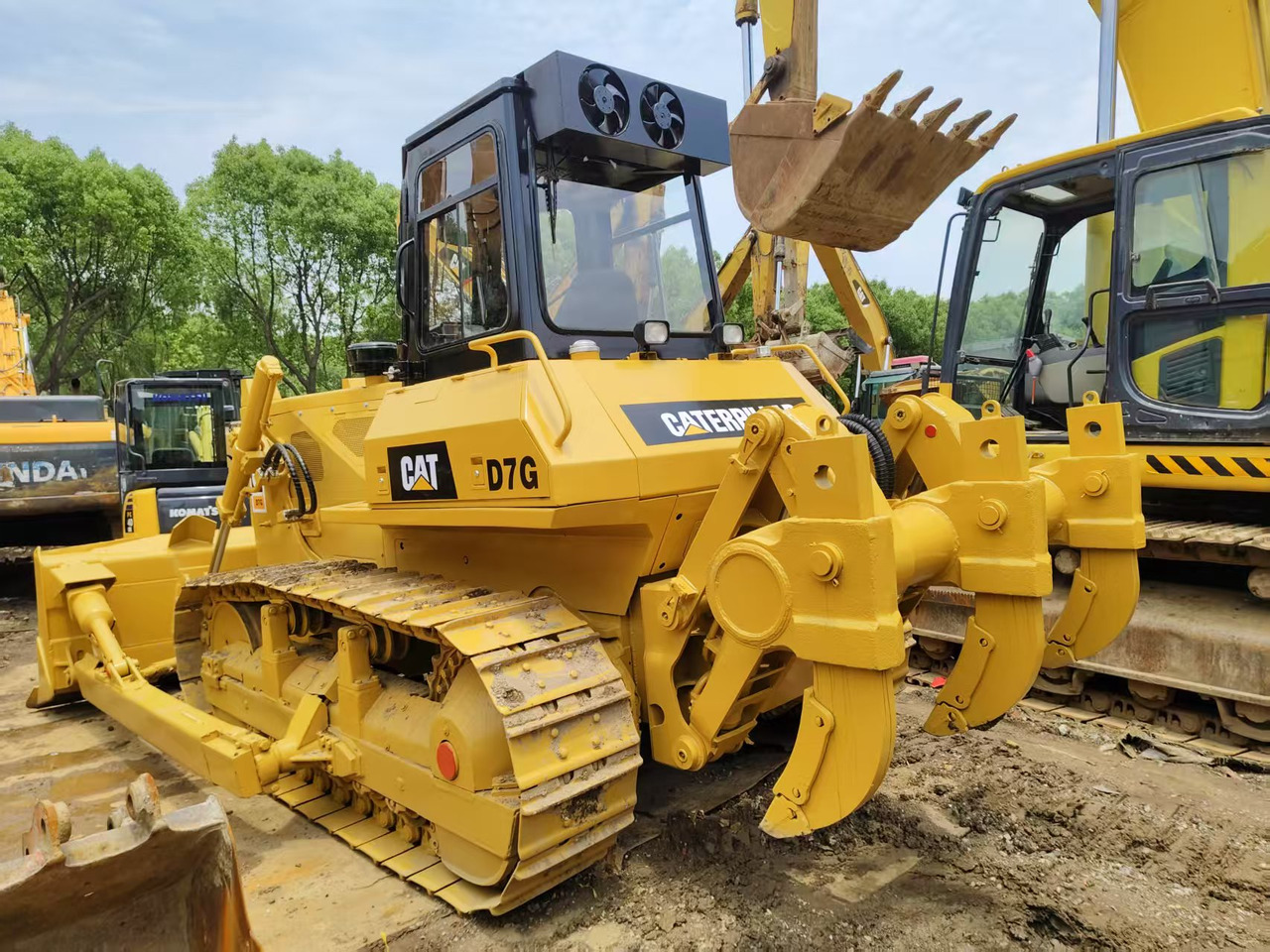 CATERPILLAR D7G - Bulldozer: photos 1 CATERPILLAR D7G - Bulldozer: photos 1