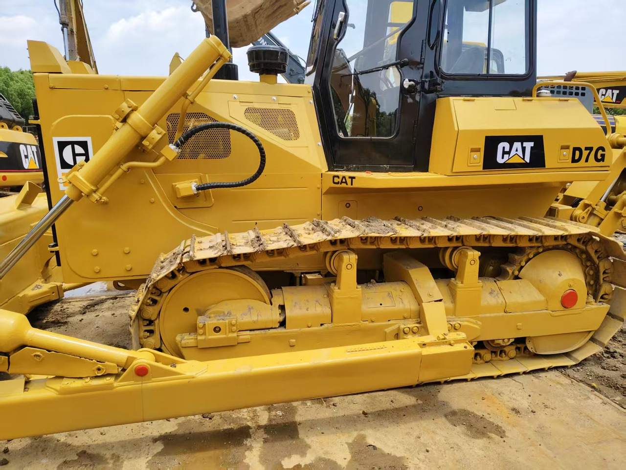 CATERPILLAR D7G - Bulldozer: photos 2 CATERPILLAR D7G - Bulldozer: photos 2