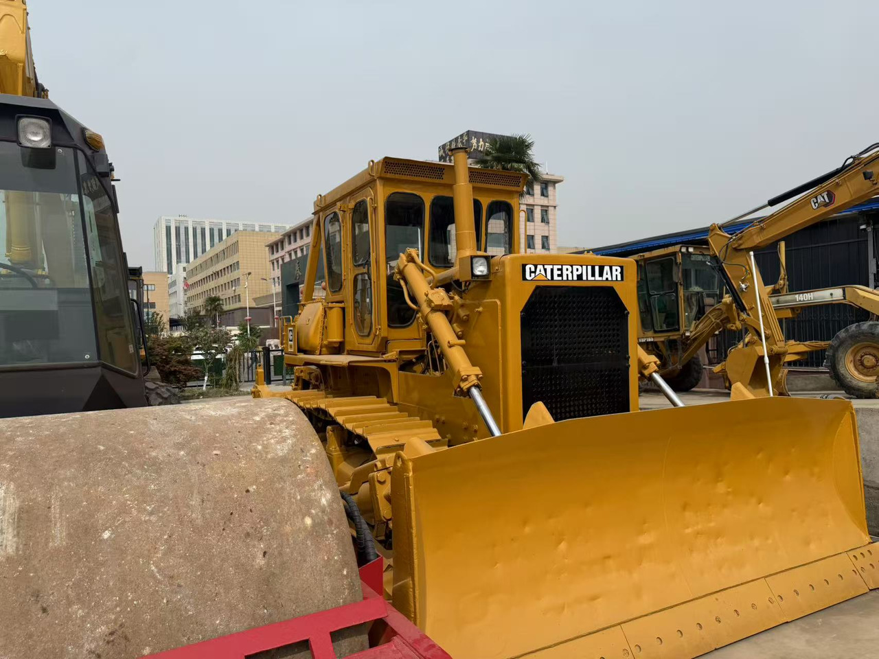 CATERPILLAR D8K - Bulldozer: photos 4 CATERPILLAR D8K - Bulldozer: photos 4