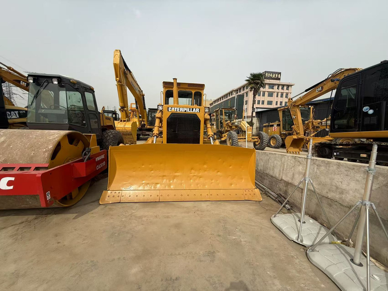 CATERPILLAR D8K - Bulldozer: photos 5 CATERPILLAR D8K - Bulldozer: photos 5
