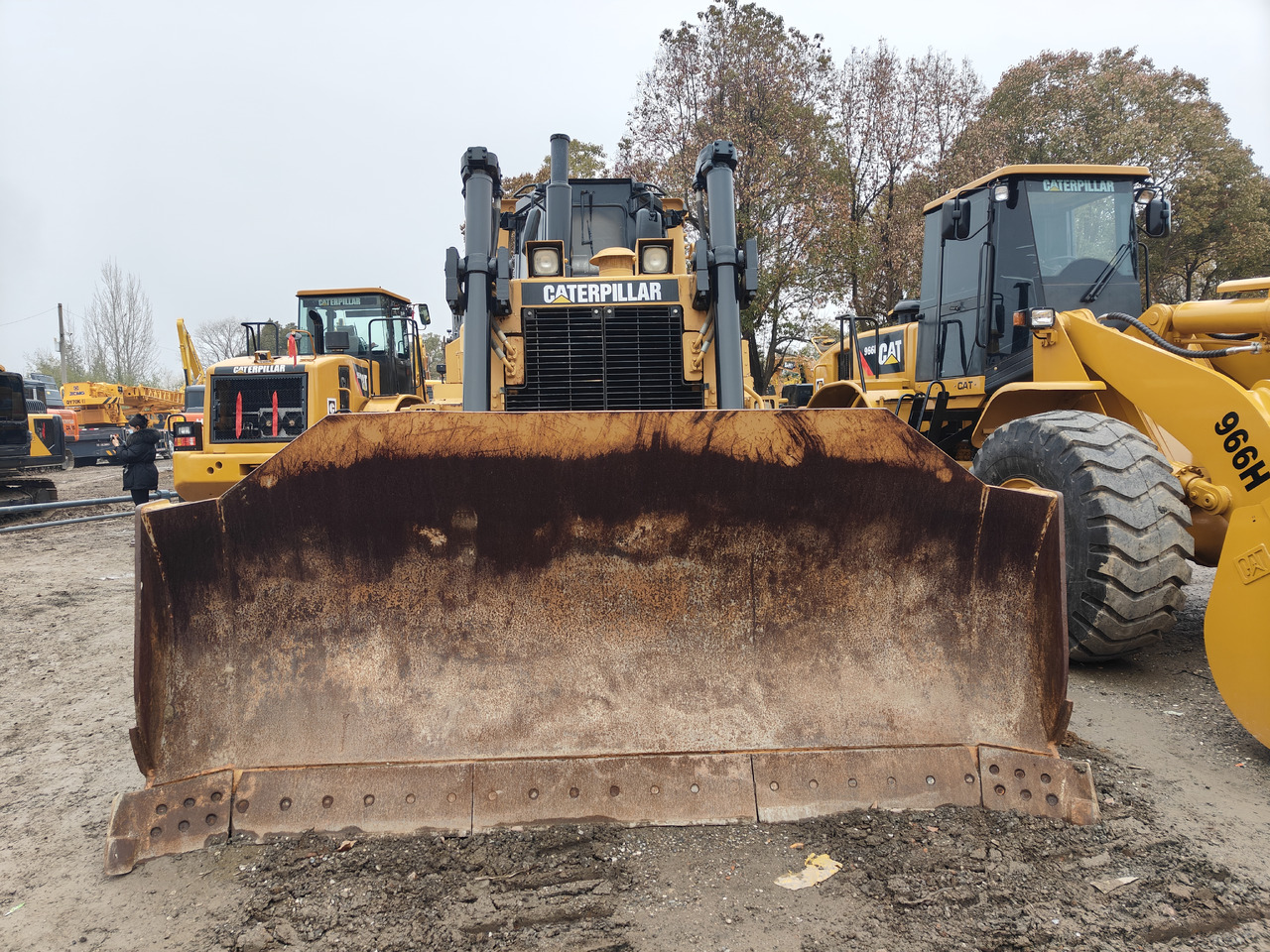 CATERPILLAR D8R - Bulldozer: photos 3 CATERPILLAR D8R - Bulldozer: photos 3