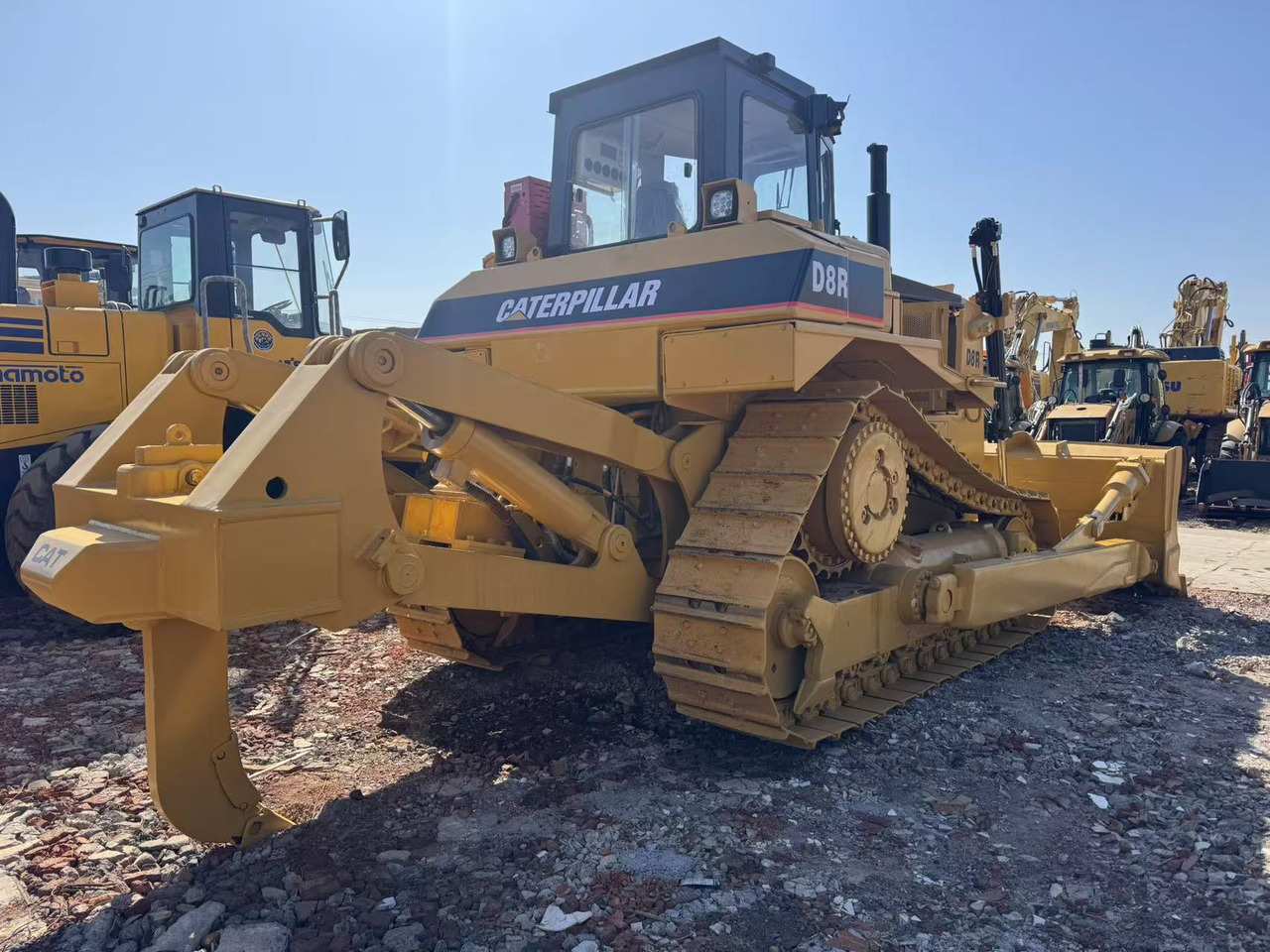 CATERPILLAR D8R - Bulldozer: photos 4 CATERPILLAR D8R - Bulldozer: photos 4