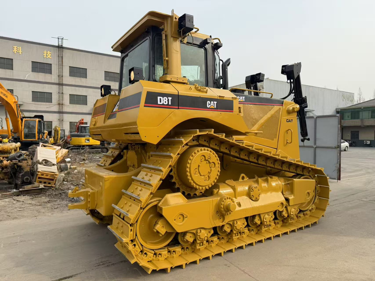 CATERPILLAR D8T - Bulldozer: photos 4 CATERPILLAR D8T - Bulldozer: photos 4