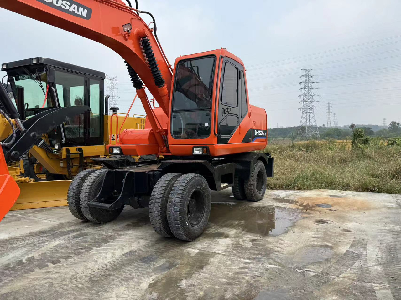 DOOSAN DH150W-7 - Pelle sur pneus: photos 3 DOOSAN DH150W-7 - Pelle sur pneus: photos 3