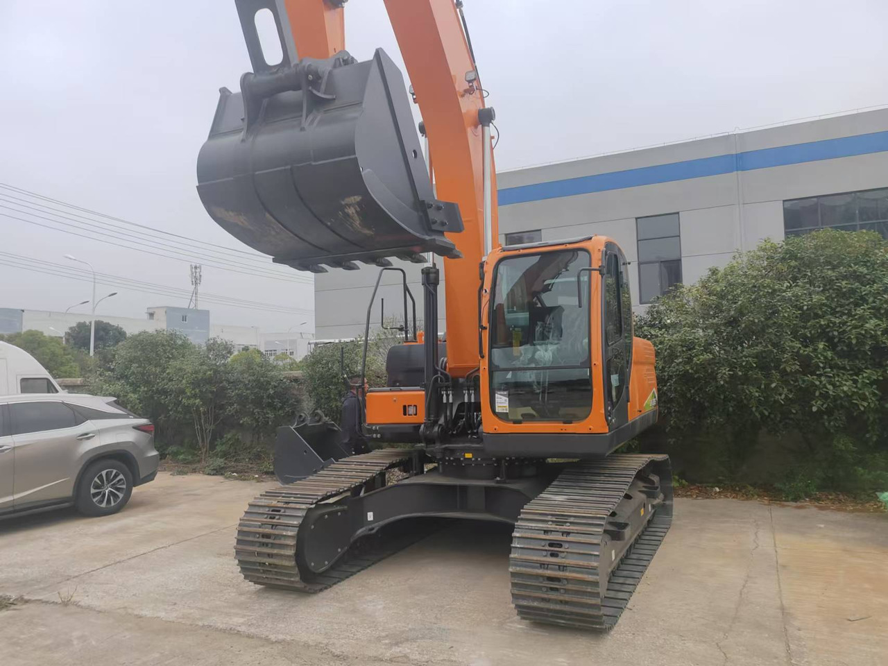 DOOSAN DX205 - Pelle sur chenille: photos 3 DOOSAN DX205 - Pelle sur chenille: photos 3