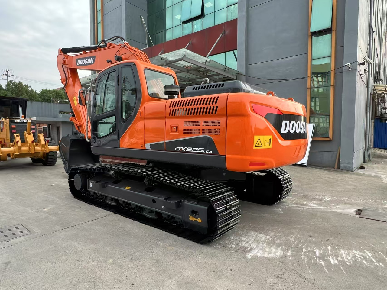 DOOSAN DX225LCA - Pelle sur chenille: photos 2 DOOSAN DX225LCA - Pelle sur chenille: photos 2