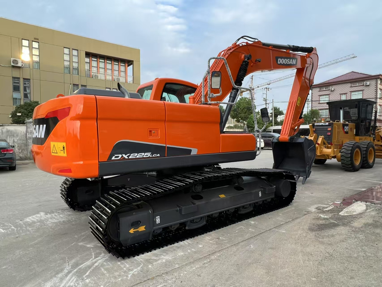 DOOSAN DX225LCA - Pelle sur chenille: photos 4 DOOSAN DX225LCA - Pelle sur chenille: photos 4