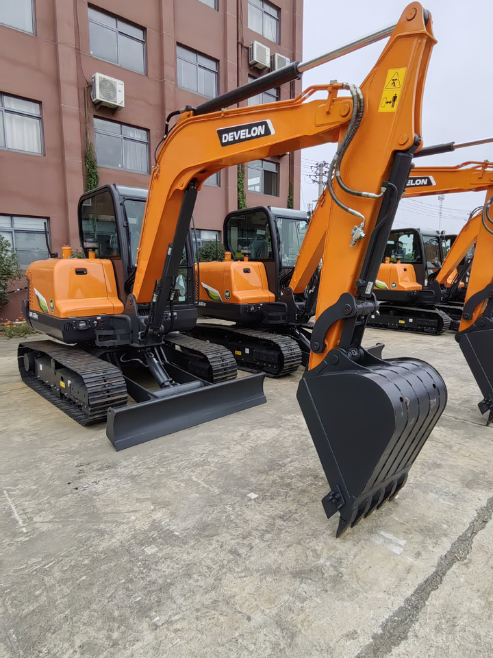 DOOSAN DX60E-10N - Pelle sur chenille: photos 4 DOOSAN DX60E-10N - Pelle sur chenille: photos 4