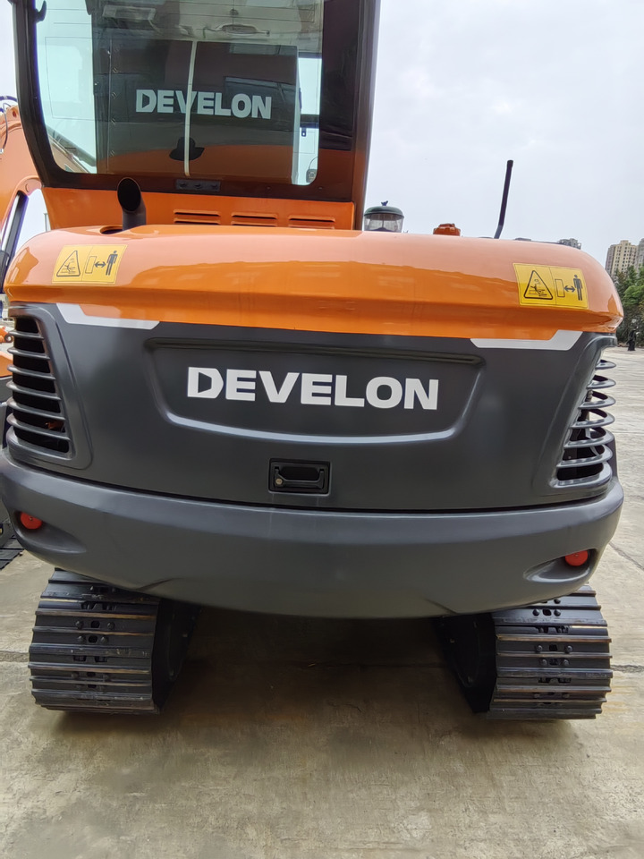 DOOSAN DX60E-10N - Pelle sur chenille: photos 2 DOOSAN DX60E-10N - Pelle sur chenille: photos 2