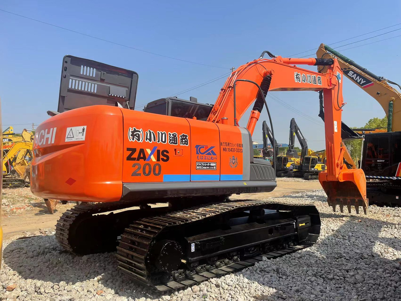 HITACHI ZX200-3 - Pelle sur chenille: photos 1 HITACHI ZX200-3 - Pelle sur chenille: photos 1