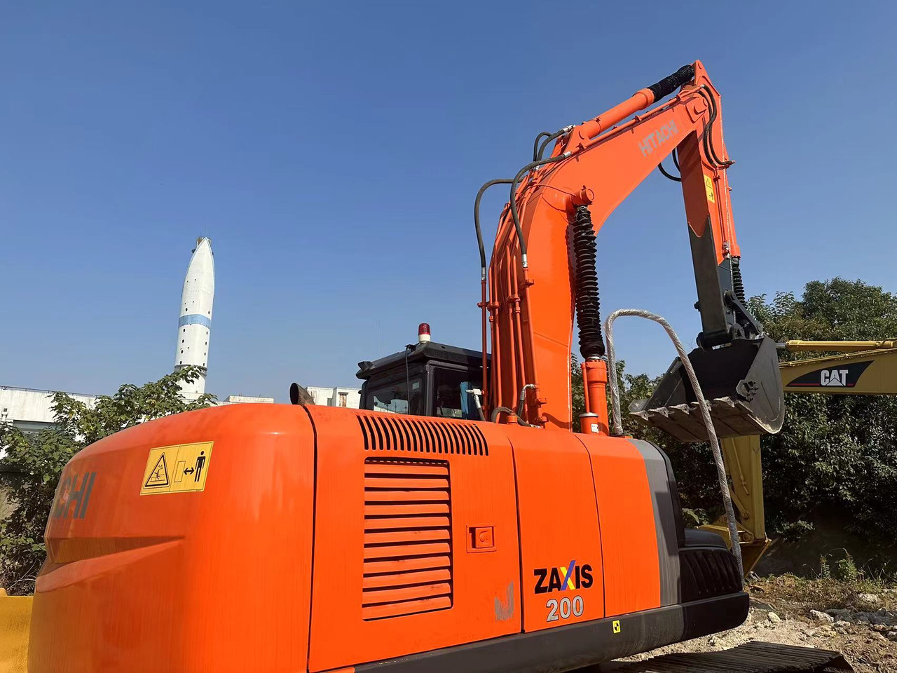 HITACHI ZX200-3 - Pelle sur chenille: photos 3 HITACHI ZX200-3 - Pelle sur chenille: photos 3