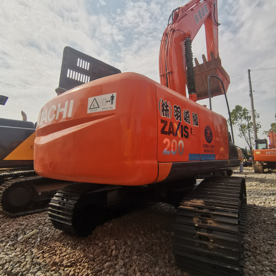 HITACHI ZX200-3 - Pelle sur chenille: photos 3 HITACHI ZX200-3 - Pelle sur chenille: photos 3