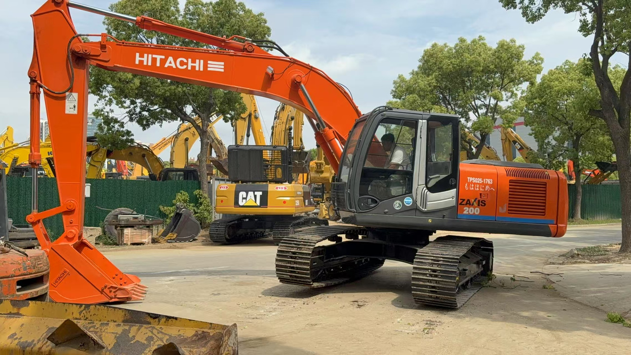 HITACHI ZX200 - Pelle sur chenille: photos 5 HITACHI ZX200 - Pelle sur chenille: photos 5