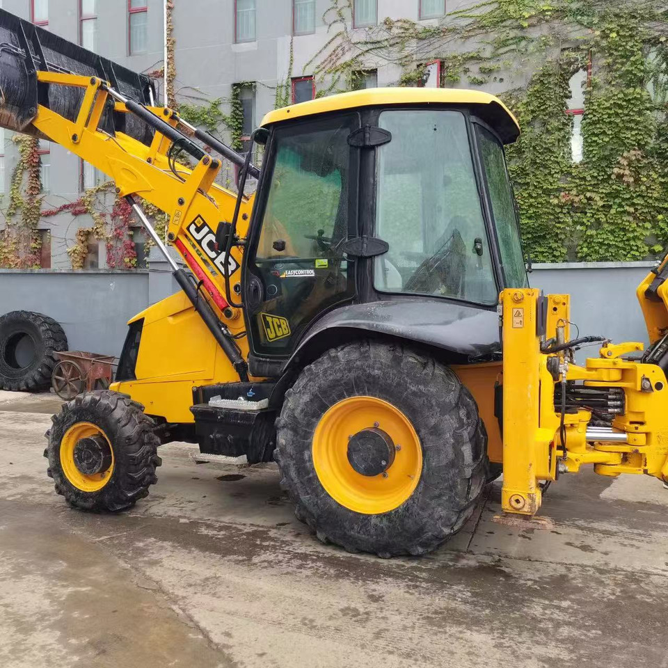 JCB 3CX - Tractopelle: photos 4 JCB 3CX - Tractopelle: photos 4