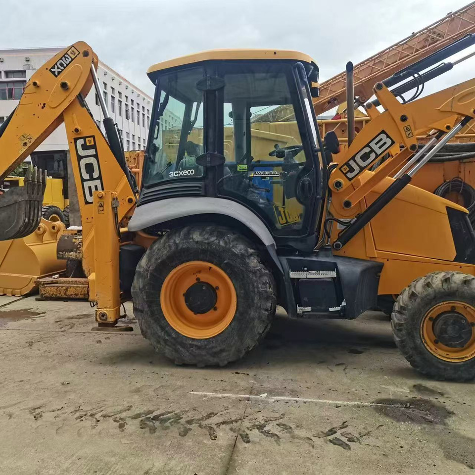 JCB 3CX - Tractopelle: photos 2 JCB 3CX - Tractopelle: photos 2