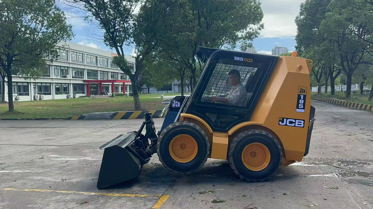 JCB JCB 185 - Mini chargeuse: photos 3 JCB JCB 185 - Mini chargeuse: photos 3