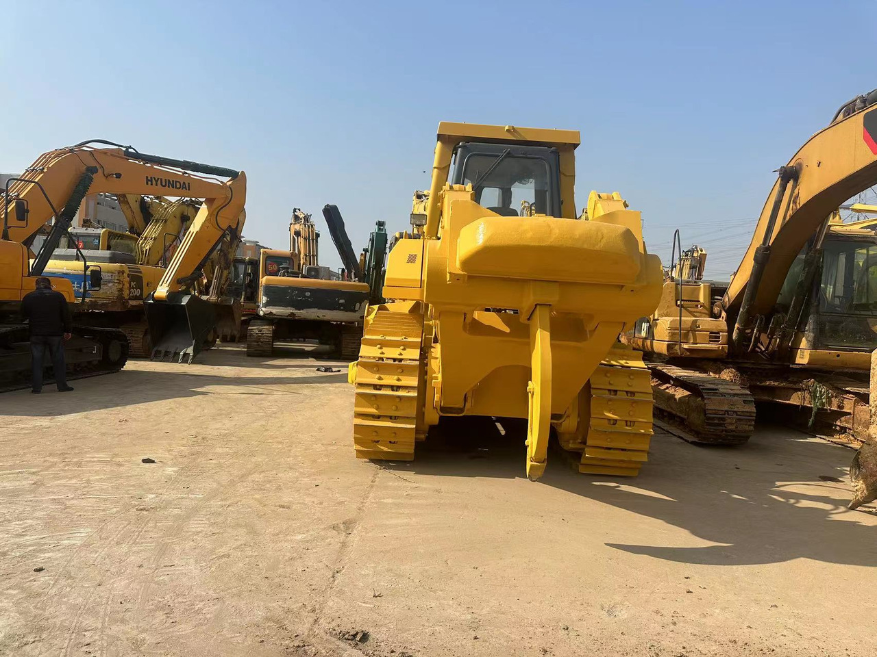 KOMATSU D155A-5 - Bulldozer: photos 4 KOMATSU D155A-5 - Bulldozer: photos 4