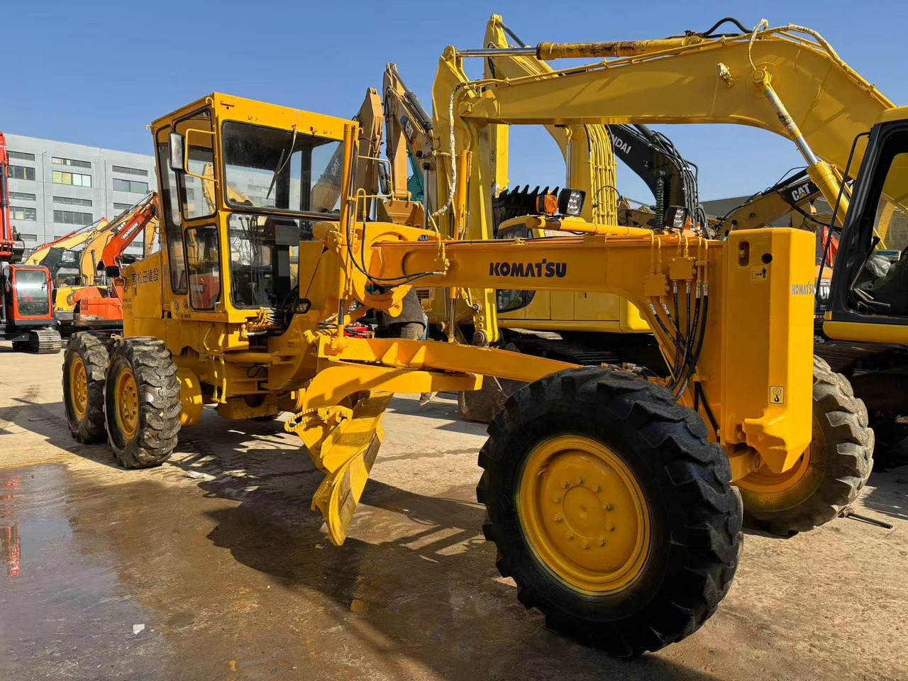 KOMATSU GD511 - Niveleuse: photos 4 KOMATSU GD511 - Niveleuse: photos 4